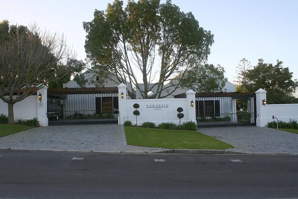 Guest house Evertsdal Guesthouse Durbanville